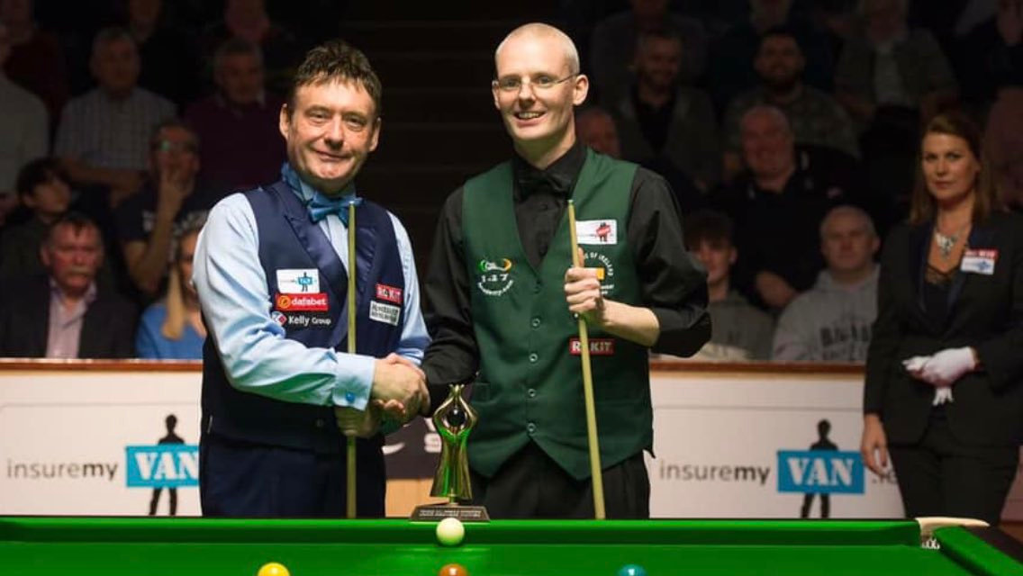 他的成绩显 他的成绩显