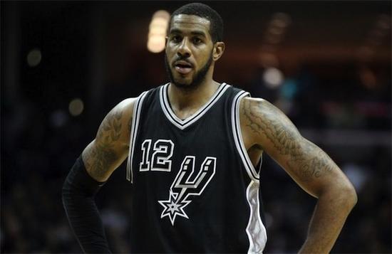 赛中以两个 赛中以两个